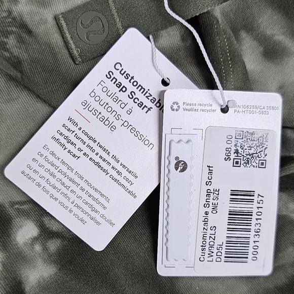 Great Gift Idea 🎄🎁
Lululemon Customizable Snap Scarf in Green Tie Dye - Picture 10 of 13
